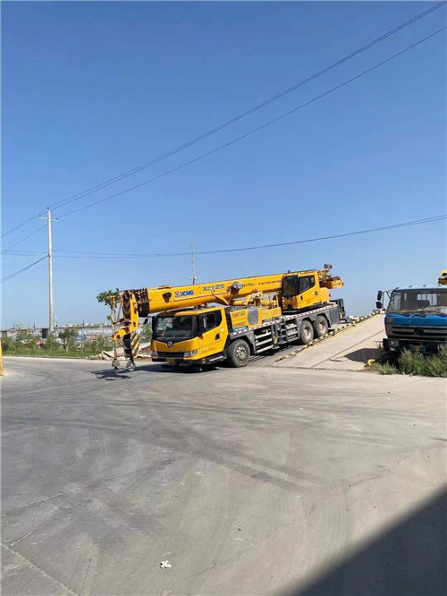 平湖市吊车作业时，可能会产生哪些额外收费项目？