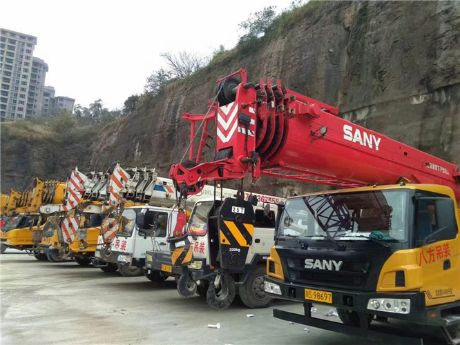 平湖市吊车出租按什么计费？台班费、单次费、里程费怎么算？