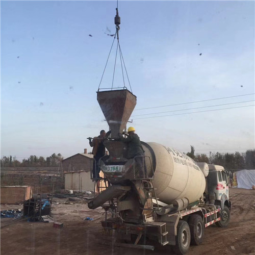 平湖市“精准瞄准”—— 吊车的 “定位导航” 技术